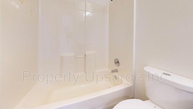 Building Photo - 71 Mono Ave