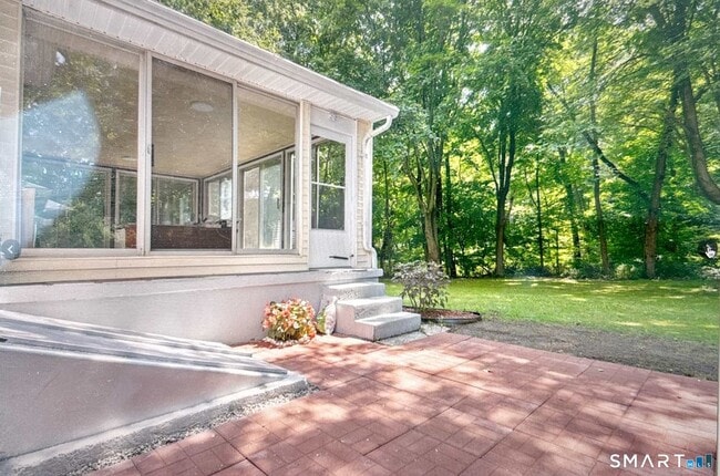 Building Photo - 303 Bunker Hill Ave