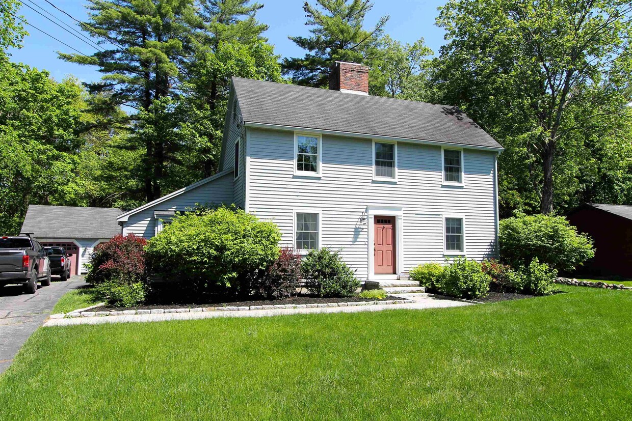 Primary Photo - 19 Bayberry Dr