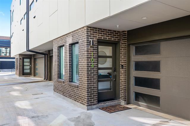 Building Photo - 4805 Manett St