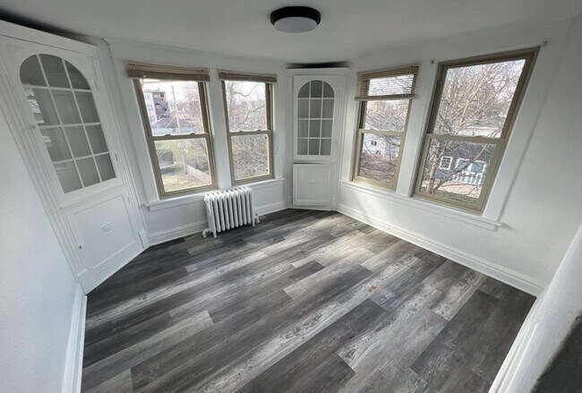 Building Photo - 508 Oneida St