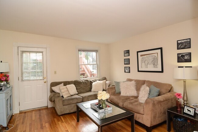 Foto del edificio - 546 E 8th St