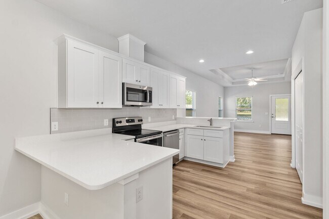 Building Photo - Historic Downtown Living – 3 Bed / 2 Bath Home