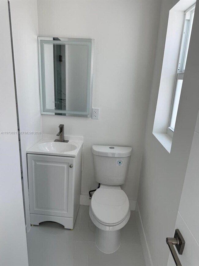 Foto del edificio - 1943 71st St