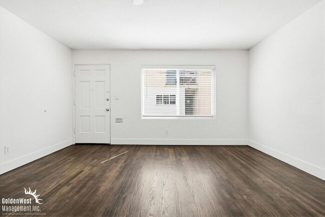 Building Photo - Updated 1Bdm 1Ba Home in San Diego! - MI Special