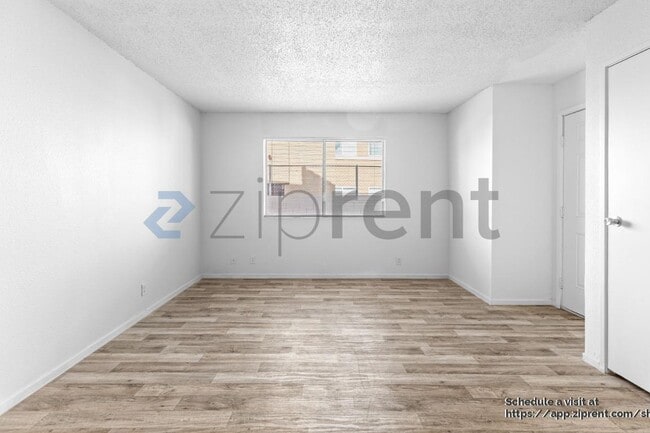 Foto del edificio - 3903 N Nellis Blvd