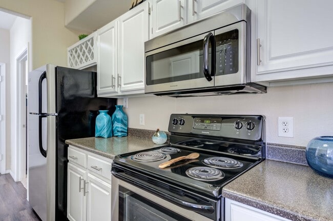 Building Photo - Tresa at Arrowhead Apartment Homes
