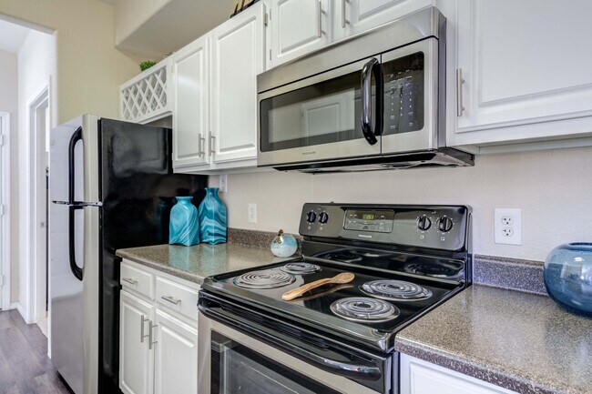 Foto del edificio - Tresa at Arrowhead Apartment Homes