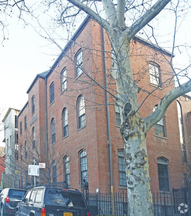 Foto principal - 401 Hicks St