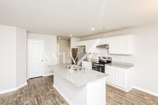 Building Photo - Stunning 4-bedroom, 2.5-bath move in ready...