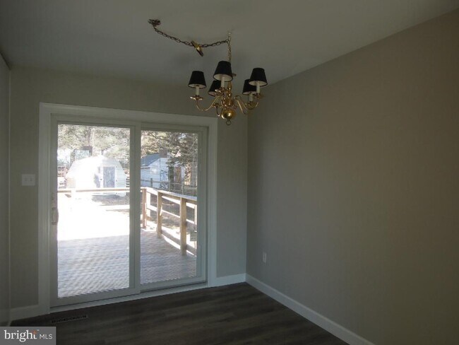Building Photo - 7117 Bridoon Ave