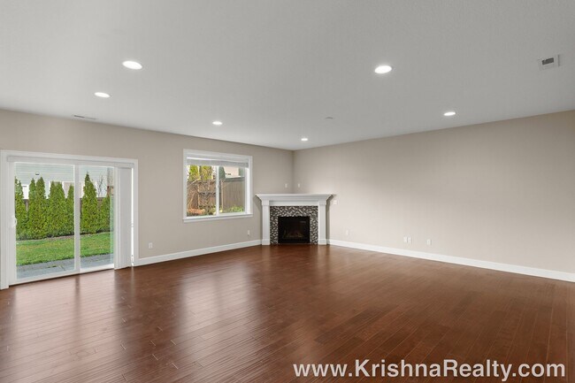 Foto del edificio - Beautiful 5 BD* + Office/Den, 2.5 BA* Sing...