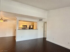 Building Photo - 1150 N Buffalo Dr