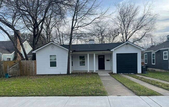 Building Photo - 4217 Curzon Ave