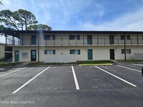 Building Photo - 515 Landings Way