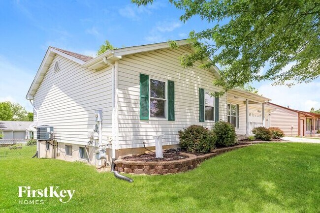 Building Photo - 1353 War Bonnet Dr