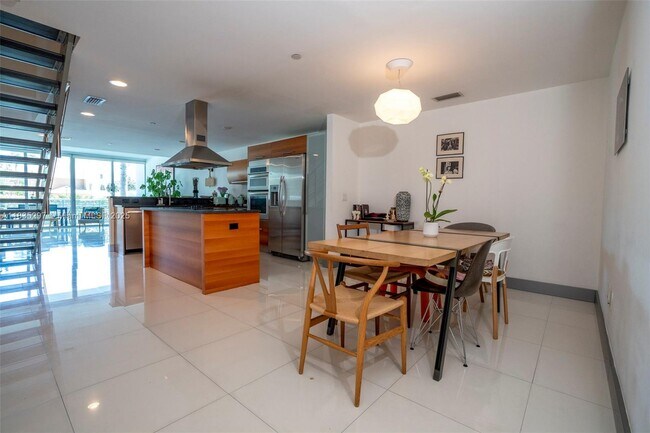 Foto del edificio - 2950 NE 188th St