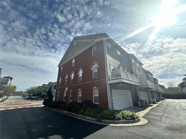 Building Photo - 2013 Liesfeld Parkway