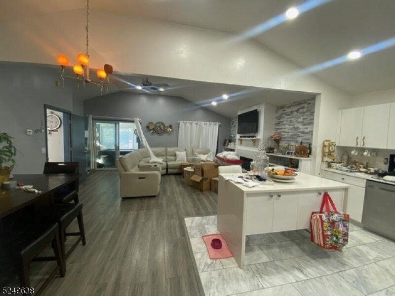 157 Garibaldi Ave Unit 2, Lodi, NJ 07644 Room for Rent in Lodi, NJ