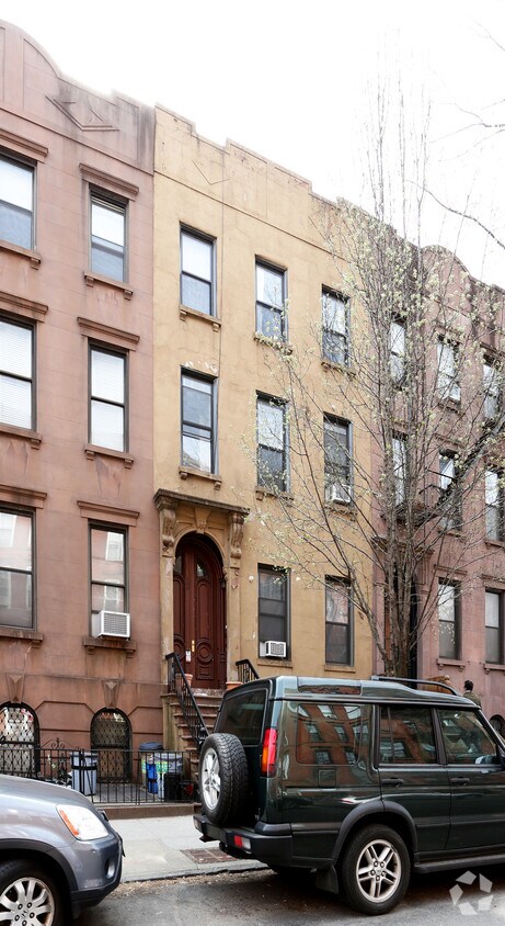Primary Photo - 545 Henry St