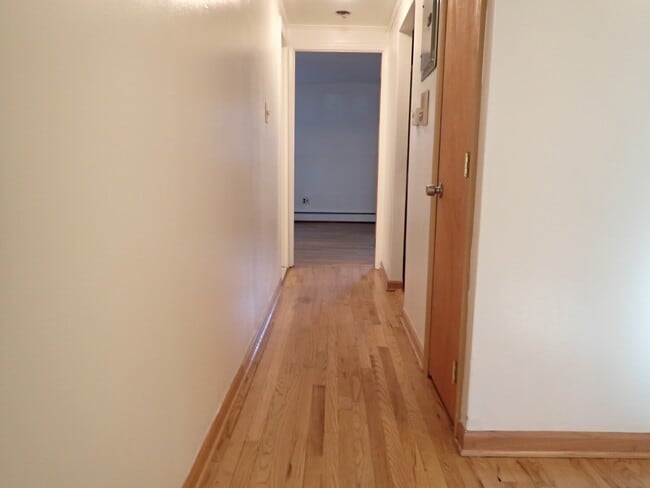 Foto del edificio - 326 Carlton Ave
