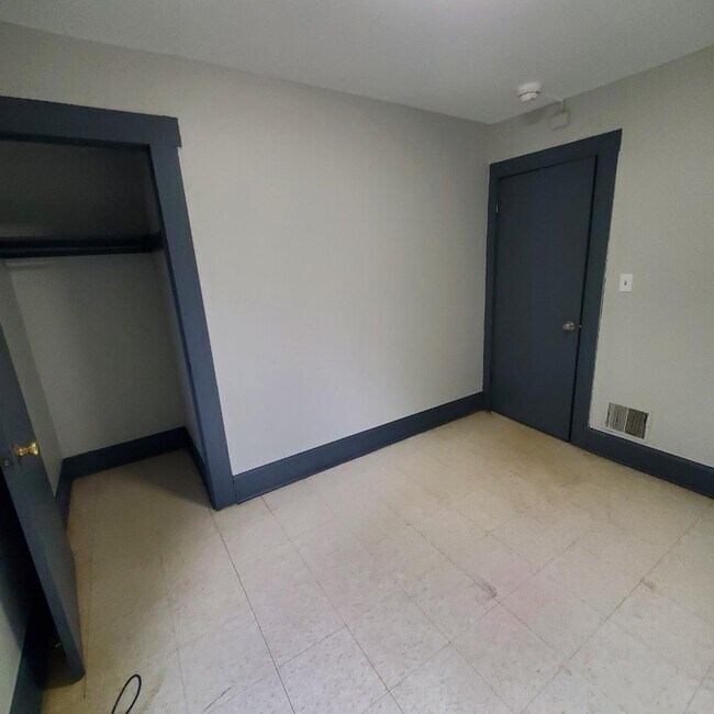 Foto del edificio - 2133 Kensington Ave