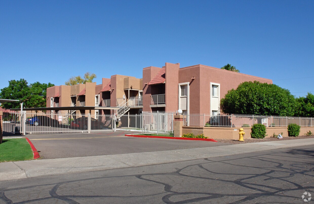 Autumn Park Condominium Apartments Phoenix Az Apartments Com