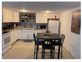 Building Photo - 2606 Stanford St