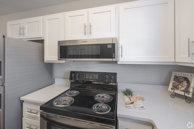 Interior Photo - The Alden Townes