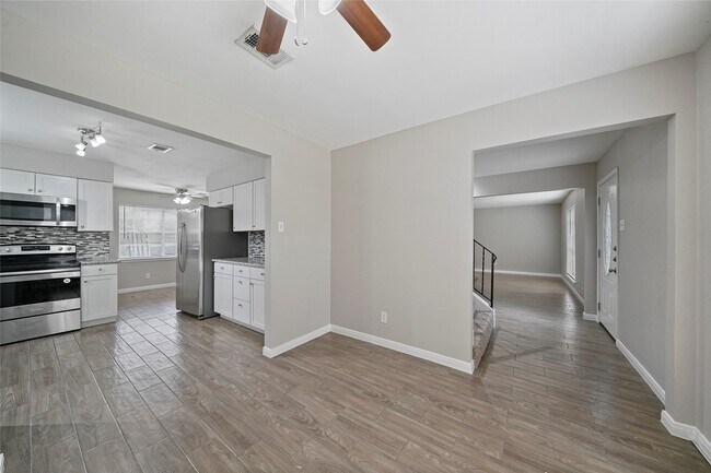 Foto del edificio - 643 Ames St