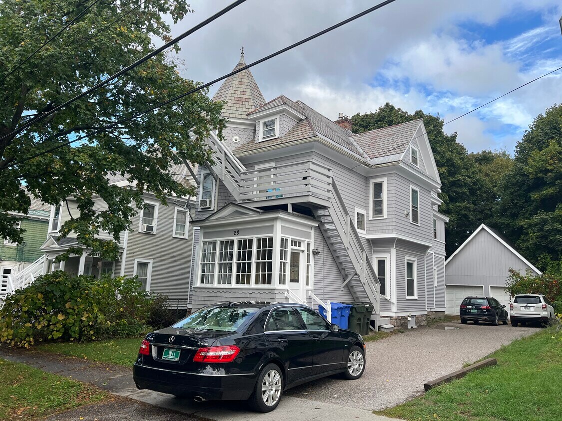 Foto del edificio - 28 Brookes Ave