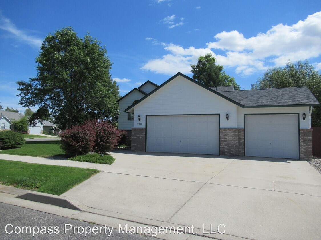 Primary Photo - 4 br, 2 bath House - 2840 N Slice Dr