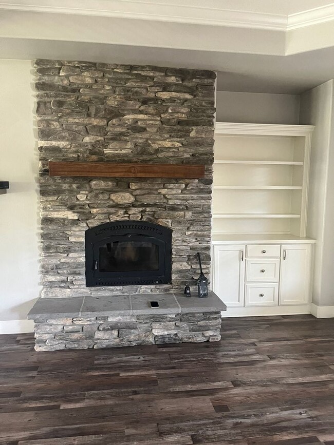 Building Photo - 3 bedroom Country Home