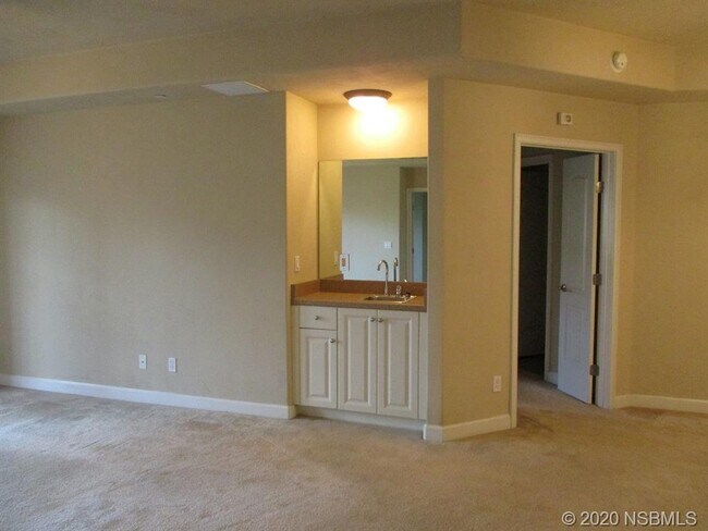 Building Photo - 424 Luna Bella Ln