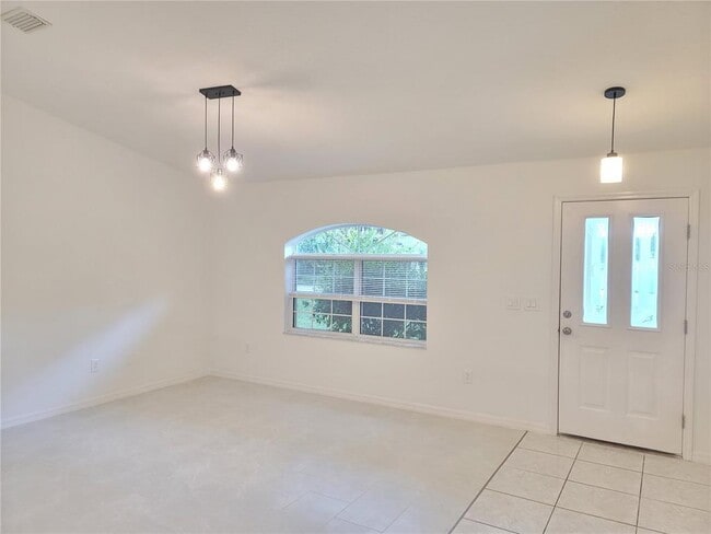 Building Photo - 22 Pin Oak Dr