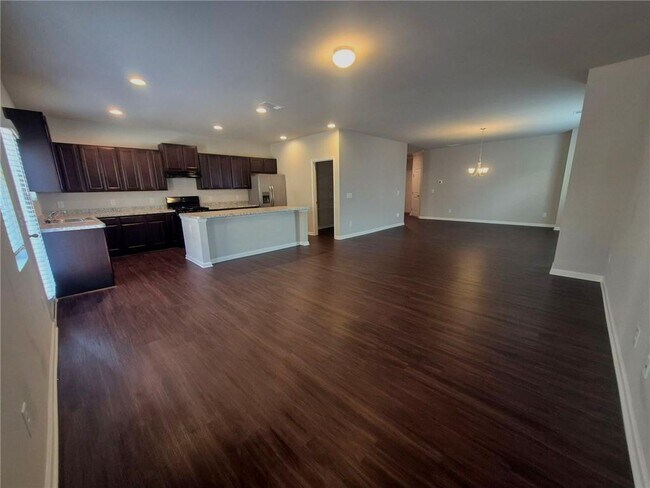 Building Photo - 85 Pointe Pl