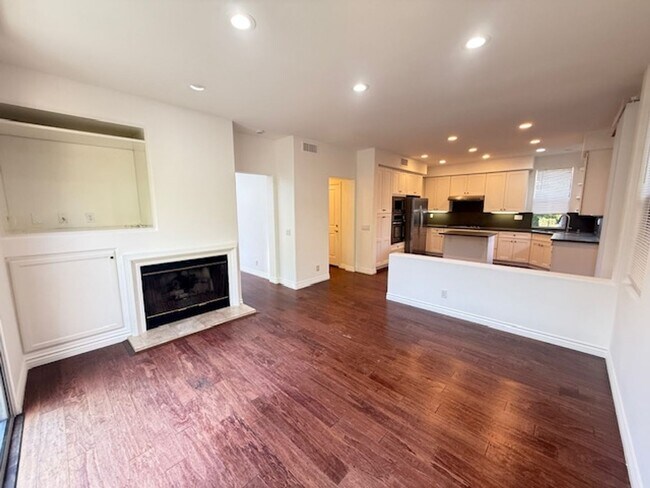 Foto del edificio - 3bdr Home located in the Prestigious Gated...