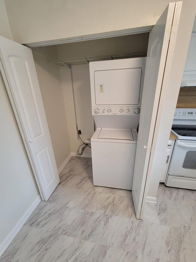 Foto del edificio - 1301 Turkey Ridge Rd