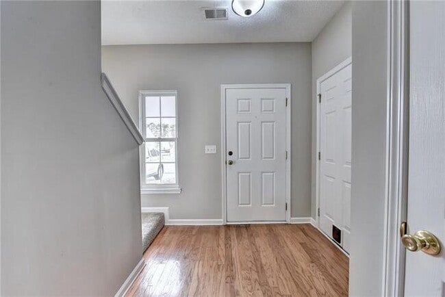 Building Photo - 522 Dragonfly Ct