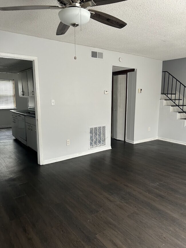 Foto del edificio - 6354 Shannon Pkwy