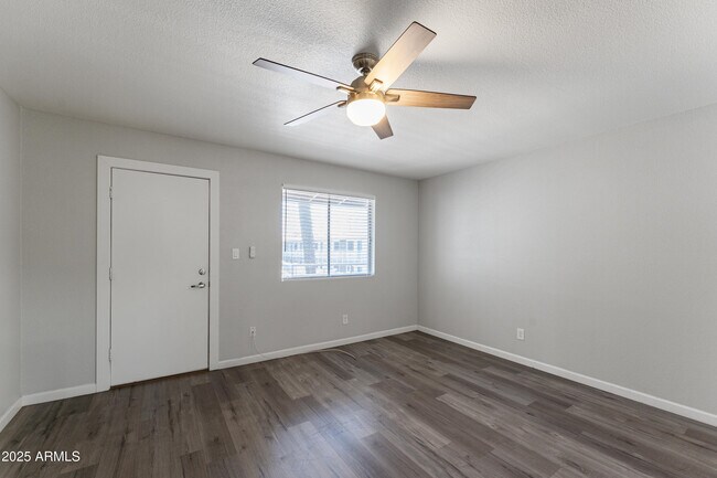 Building Photo - 3025 N 32nd St