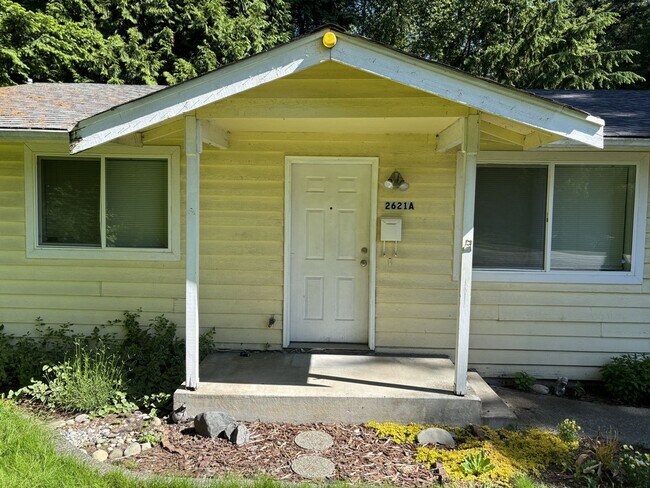 Building Photo - Betts 2621