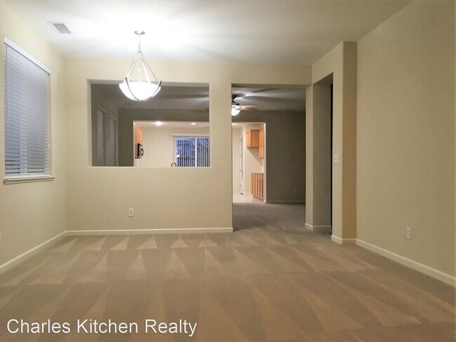 Foto del edificio - 3 br, 2 bath House - 11195 Messina