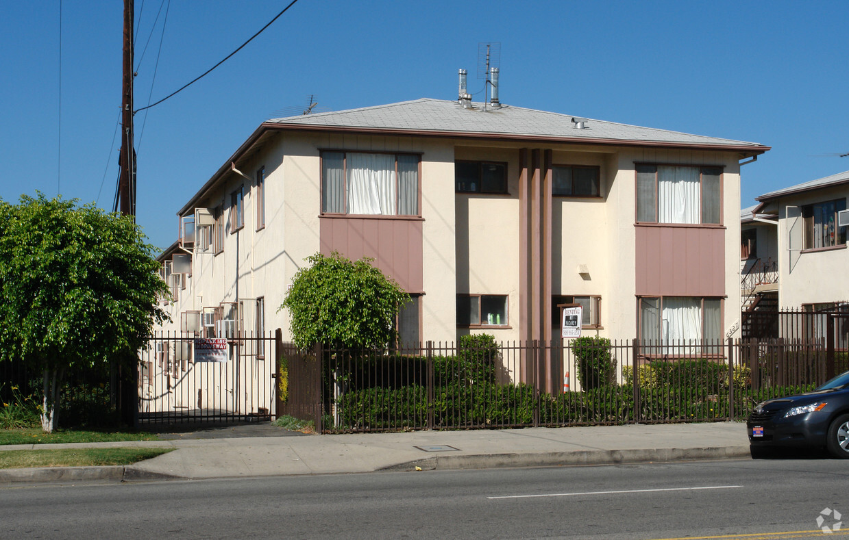 Building Photo - 6327-6333 Coldwater Canyon Ave