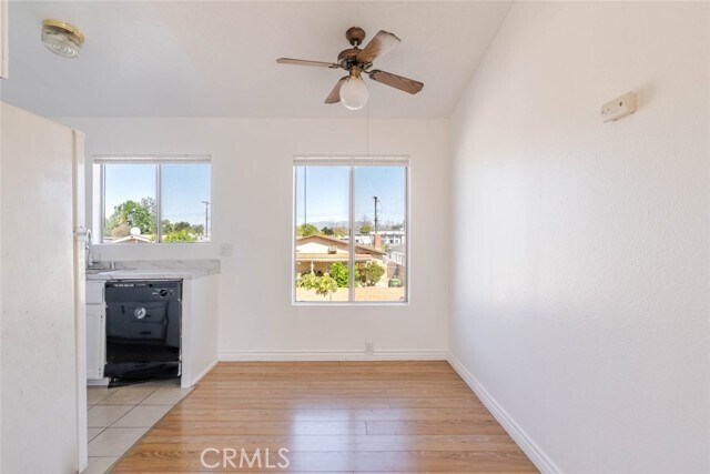 Building Photo - 13015 Vanowen St