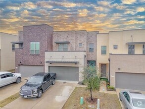 Building Photo - 1054 Maverick Dr