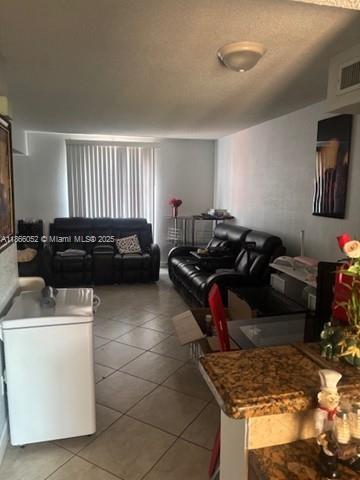 Foto del edificio - 7211 W 24th Ave