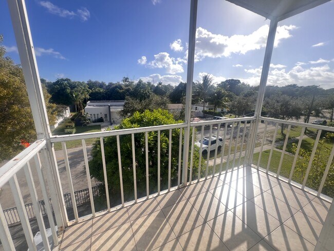 Foto del edificio - 12290 NE 11th Ct