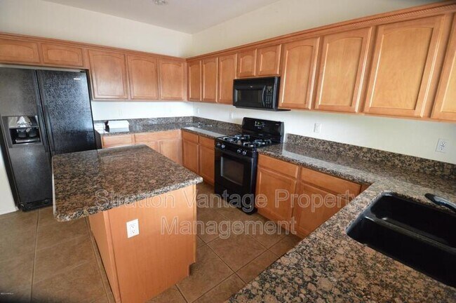 Foto del edificio - 22352 Greenland Park Dr