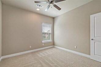 Building Photo - 4312 Dickson St